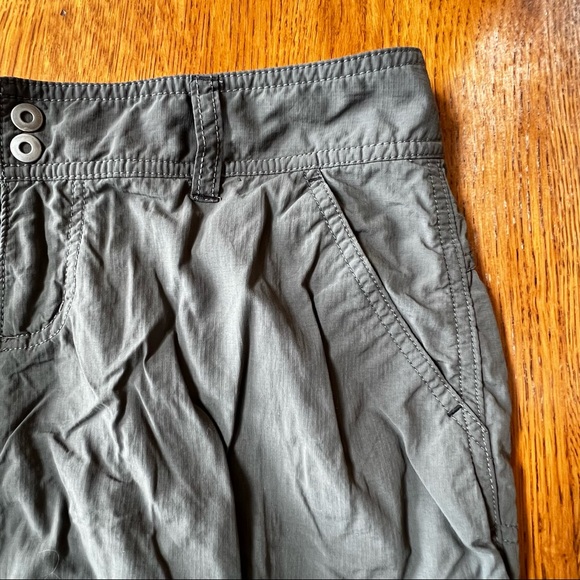 ⭐️ Columbia Omni-Shade Sun Protection Gray Skirt Size 4 - Picture 5 of 15